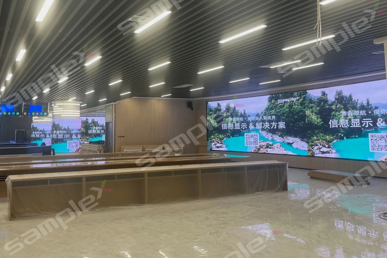 360°全景展示LED软模组圆柱屏赋能科技感气象局(图1)